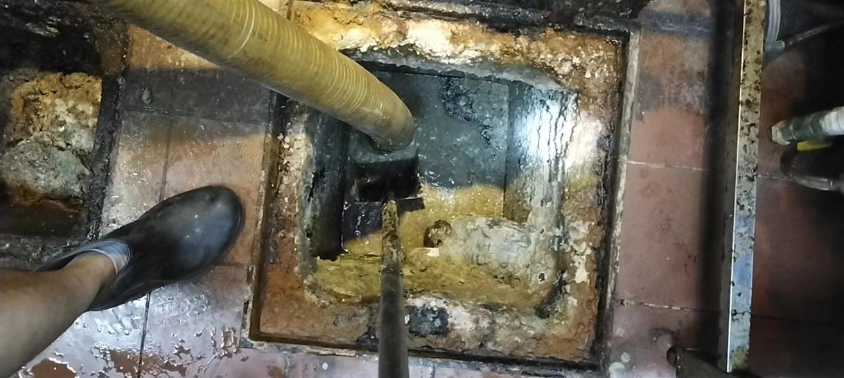 富阳污水池清理一般都有毒气，怎么预防中毒呢？